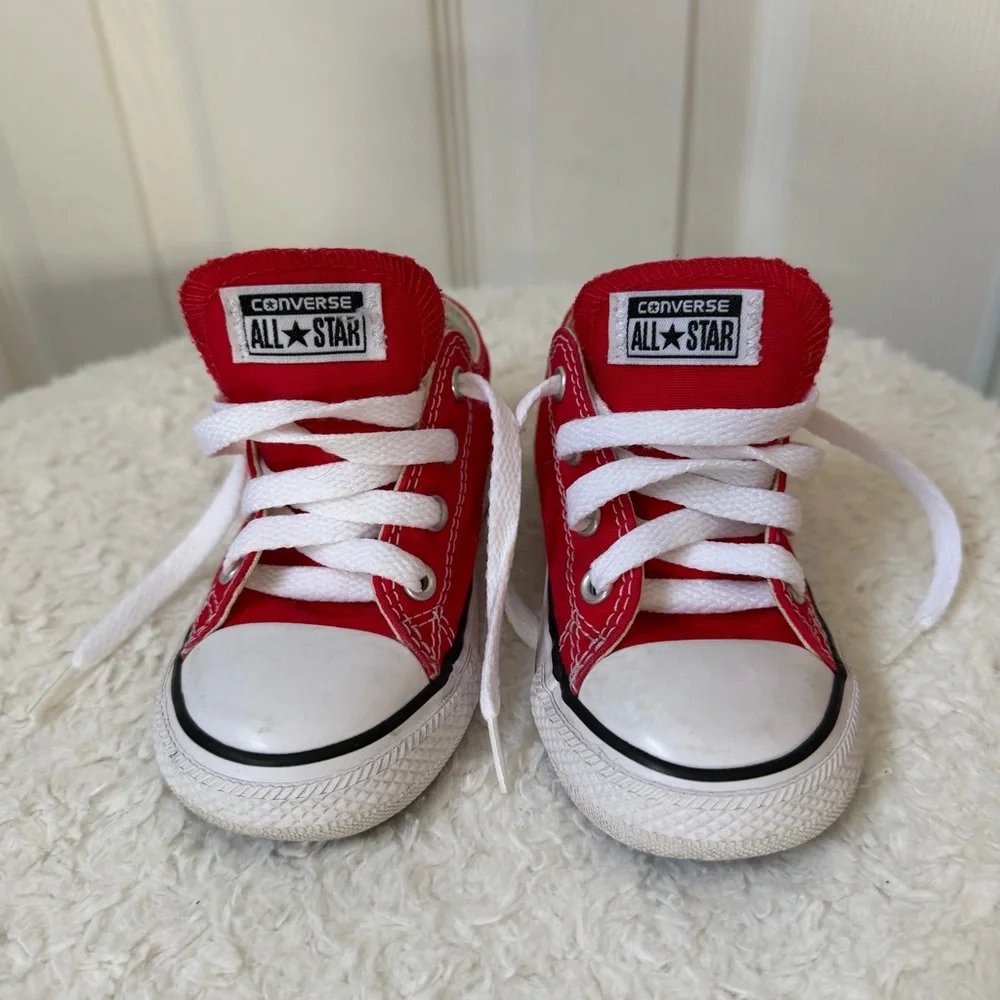 Converse Chuck Taylor All Star Red Classic Low Top Toddler Size 7